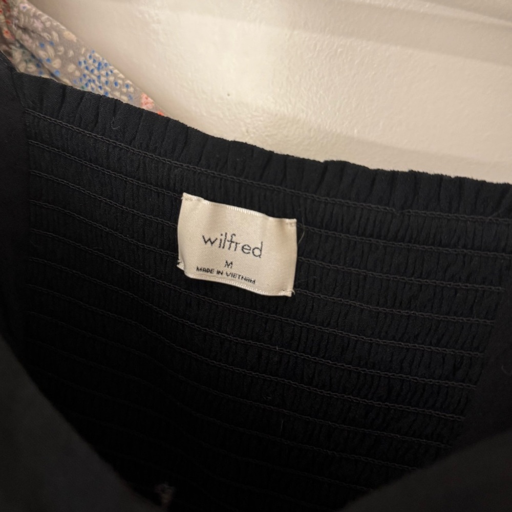 Aritzia Wilfred Lolita Blouse in Black - Picture 5 of 5